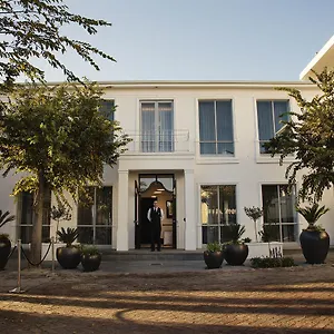The Manor House At The Queen Victoria By Newmark Kapstadt