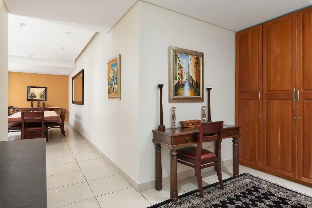 V An A Waterfront, Harbour Bridge. Apartment Cape Town