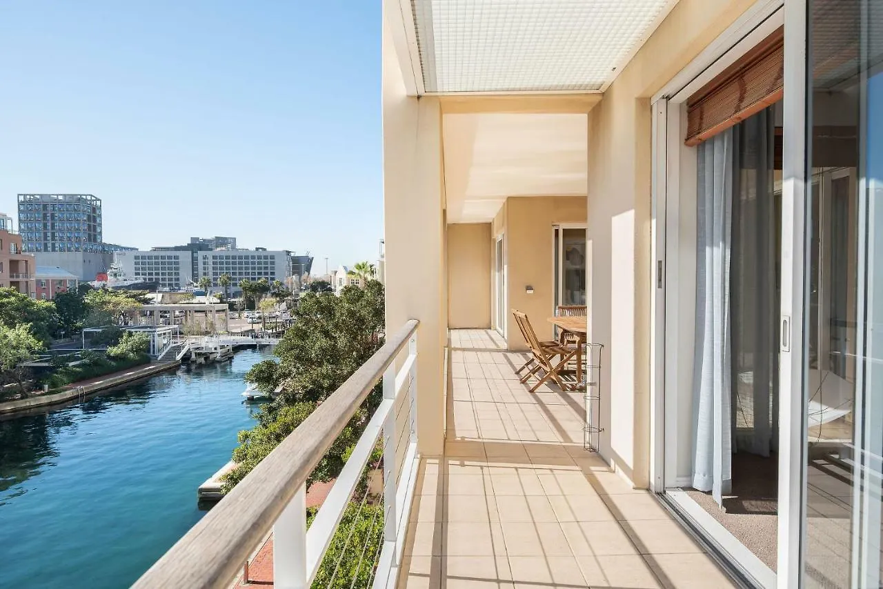 Apartment V An A Waterfront, Harbour Bridge.